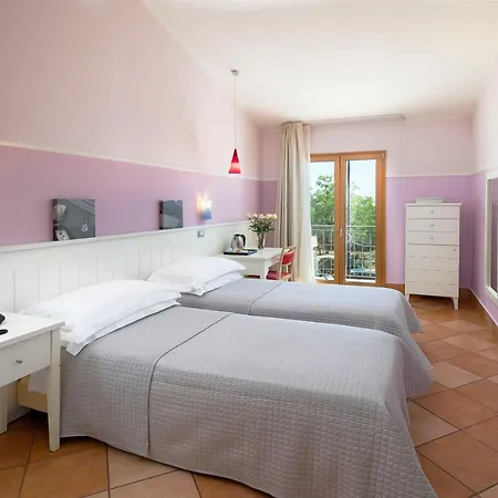 Marin Hotel 3*